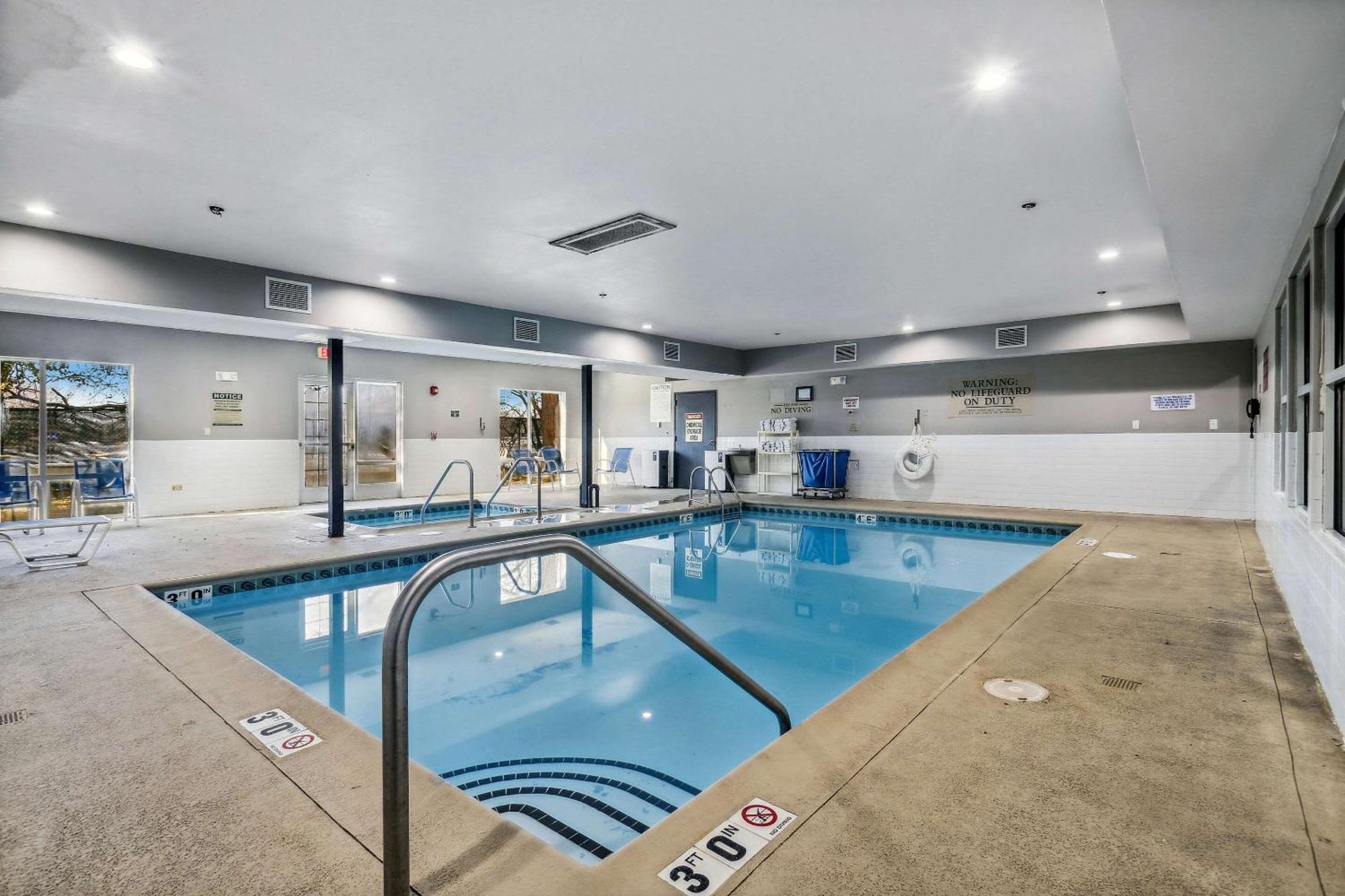 Country Inn & Suites By Radisson, Chicago O'Hare South, Il Bensenville المظهر الخارجي الصورة